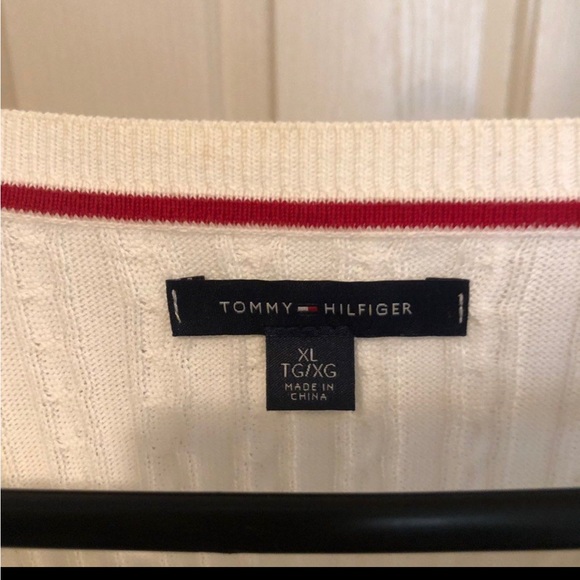 🔮🔮Tommy Hilfiger top🔮🔮 RRP $160 - Picture 2 of 3